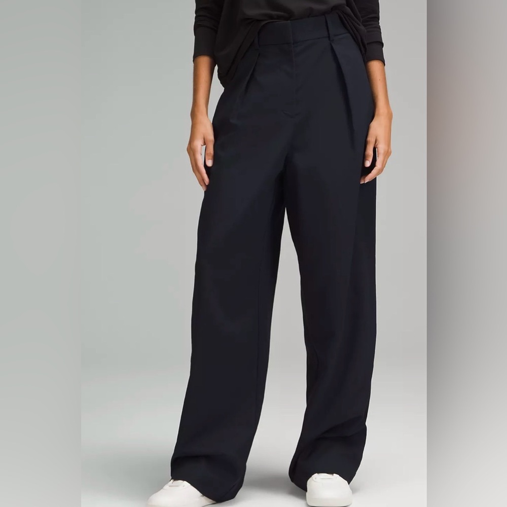 NWT Lululemon Black Trousers - Picture 2 of 3